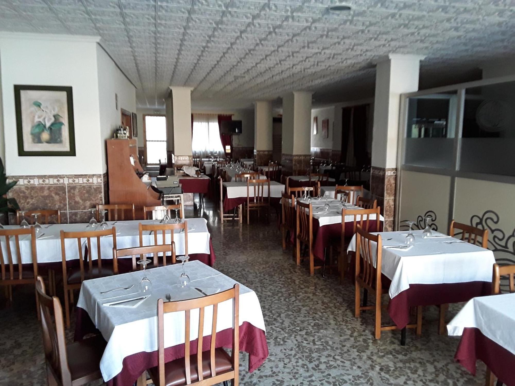 Hostal Miguel Calahonda Bagian luar foto